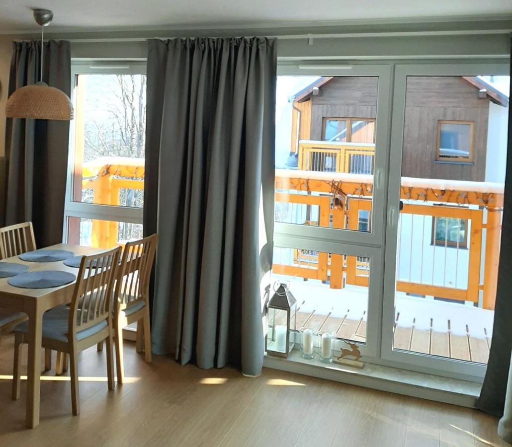 Apartament Rodzinny ชกลาร์สกา ปอเรมบา ภายนอก รูปภาพ