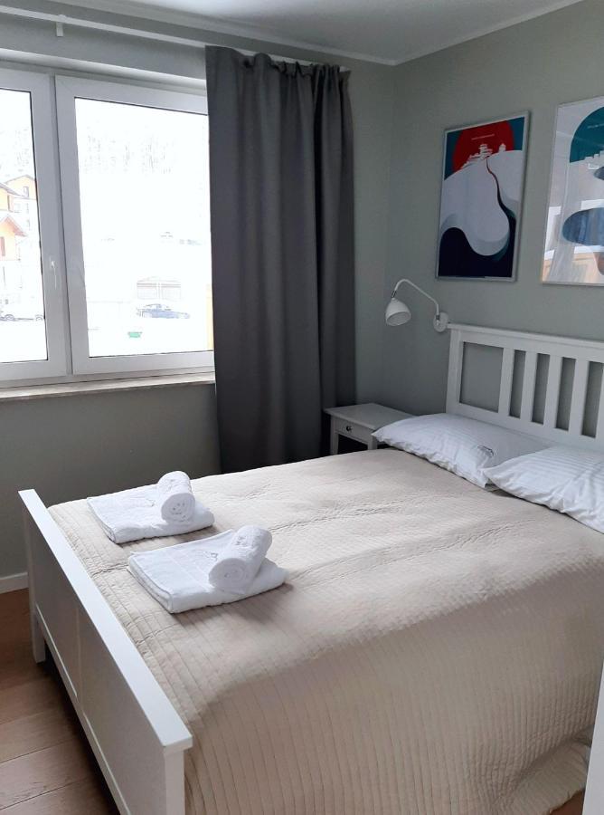 Apartament Rodzinny ชกลาร์สกา ปอเรมบา ภายนอก รูปภาพ