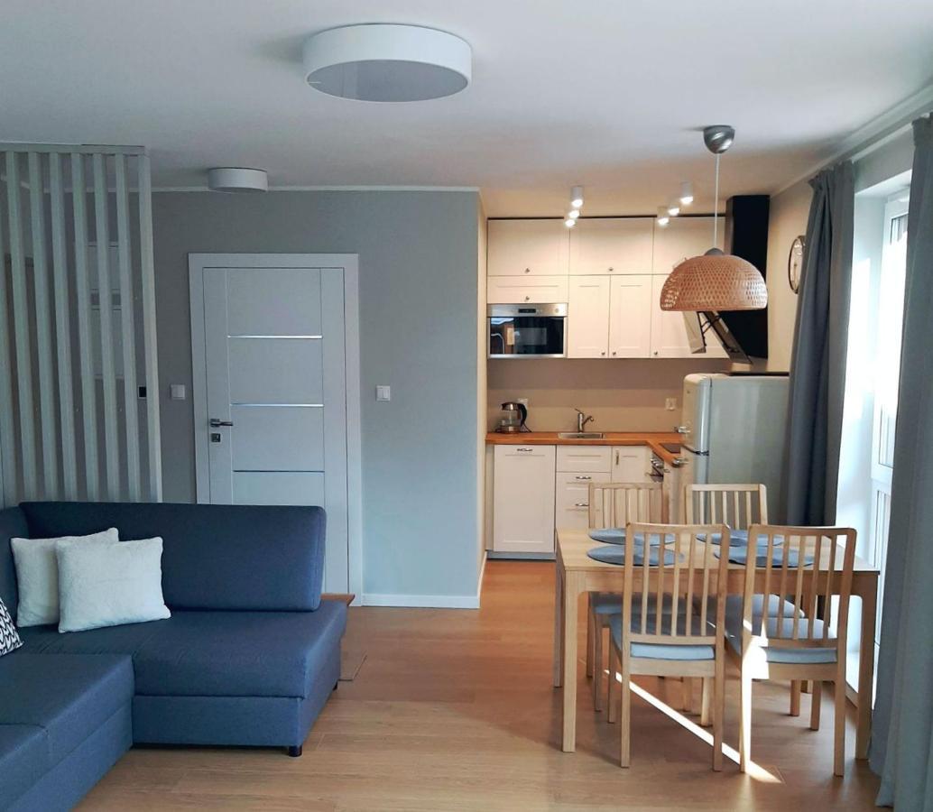 Apartament Rodzinny ชกลาร์สกา ปอเรมบา ภายนอก รูปภาพ